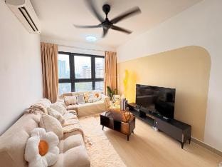 KL Skyline Hub • 3R10P @ M Vertica Vacation rental in Federal Territory of Kuala Lumpur