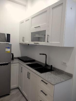 New Furn 1 Br/1 Bath/Kitchen, Sta Cruz Manila -u2 Vacation rental in Manila City