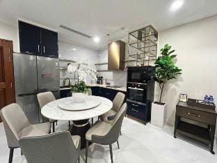 The Rixx Spacious 2 bedrooms @OperaHouse/Vincom/D1 Vacation rental in Ho Chi Minh City