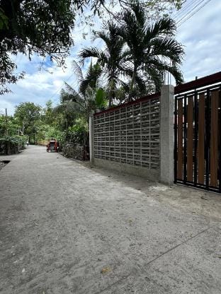 Sunnyside Beach House (A)  -Elyu Vacation rental in La Union