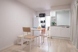 Shibuya Cityの広々アパート/幡ヶ谷駅徒歩10分/10名OK/トイレ2・バス2　202号室 Vacation rental in Shibuya