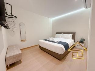 Private Queen Room + Bathroom @ Ipoh Town TV&Wifi Vacation rental in Ipoh