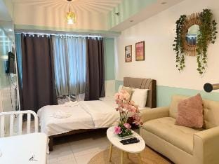 Lovely Couple Room near MOA/NAIA Sea Res B01-215 Vacation rental in Pasay