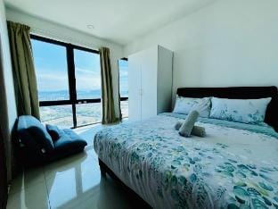 Blue Sky Family Trefoil 2BR-Setia City Mall/SCCC Vacation rental in Selangor, Malaysia