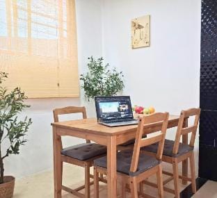 Jungcyelon 바이크 3분, 도보 8분- 2베드룸 로컬 태국 하우스(최고의 접근성) Vacation rental in Patong