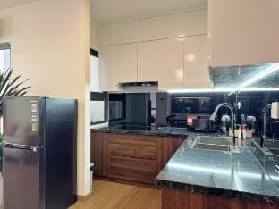 S1 Sky Oasis Ecopark - 2br Lux Apt-70m2- city view Vacation rental in Laos