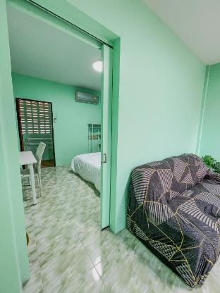 Mario Guest House Vacation rental in Chon Buri Changwat