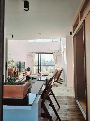 salvi's morden apt. Vacation rental in Kathmandu