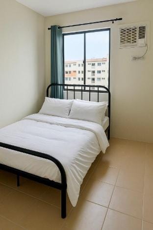 Minimalist Modern 2BR Condo Near SNR UM MAPUA NCCC Vacation rental in Davao City