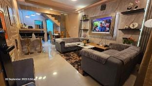 Two rooms, 1 cr, urban subd near Highway and town Vacation rental in Calabarzon