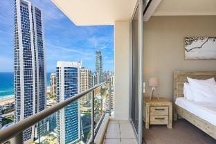 Ocean View Escape –33rd Floor– Chevron Renaissance Vacation rental in Surfers Paradise