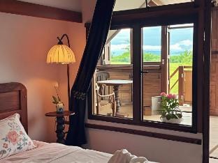 Fieldlight & Pool Villa·  RiceView 2debroom (云上稻影） Vacation rental in Thailand