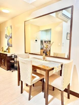 C5-3H|Premium Studio Balcony Across NAIA Terminal3 Vacation rental in Pasay