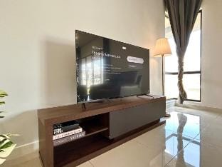 Corner House BBR fit 1-14 Pax near Setia Alam SCCC Vacation rental in Selangor, Malaysia