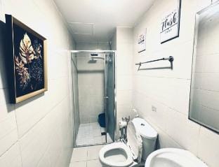 High Rise 2br  Makati Skyline with KTV Pools 3912 Vacation rental in Makati