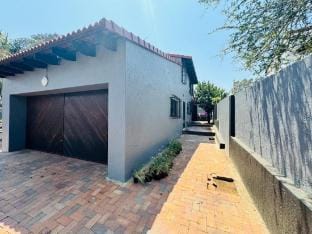 Villa Picasso- 1 Bed Villa Vacation rental in Sandton