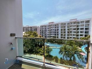 Dusit Grand Park - Modern Studio Pool View Vacation rental in Pattaya City