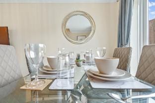 • Modern Terraced House Near the City • Vacation rental in Exeter