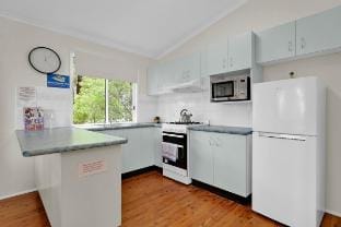 Sasha's Cottage Vacation rental in Broke