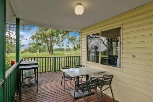 Lucy's Cottage Vacation rental in Broke