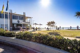 Coastal Chic Getaway Steps from Burleigh Beach Vacation rental in Burleigh Heads