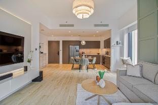 Brand new 2BR in Downtown | 5 min to Burj Khalifa Vacation rental in Dubai