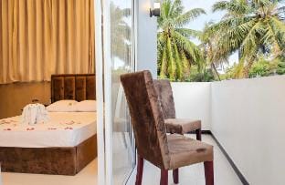 1 Min Walk to Hikkaduwa Beach! Elephant Villa Room Vacation rental in Hikkaduwa