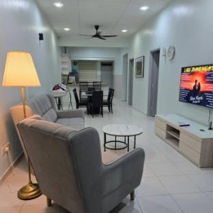 Ali & Alisha Homestay 1, Pasir Gudang Landed House Vacation rental in Johor