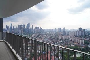 Datum Jelatek, LRT+Shopping Mall + KLCC view Vacation rental in Federal Territory of Kuala Lumpur