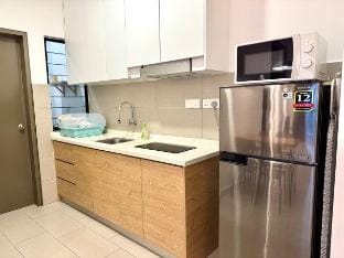 Astetica A14 MIECC Mines Tvbox UPM 2BR Wifi KTM Vacation rental in Federal Territory of Kuala Lumpur