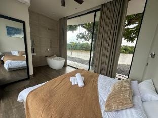 Phú Xuân Homestay - Gần Dốc Hoàng Hôn, Phòng Rộng View Sông ( Entire Home ) Vacation rental in Phan Thiet
