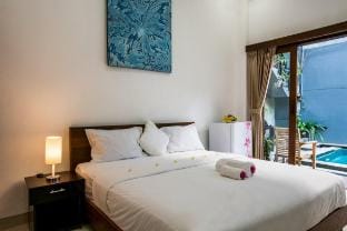 Canggu Ocean House/Pink. By walk to the beach! Vacation rental in North Kuta