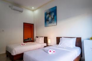 Canggu Ocean House/Blue. By walk to the beach! Vacation rental in North Kuta
