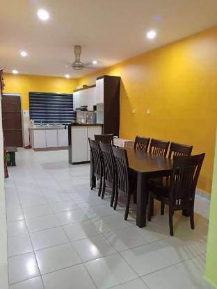 Nisreena Homestay Gerik Vacation rental in Perak