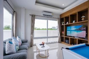 Ocean Fun Pool Villa Vacation rental in Chon Buri Changwat