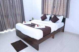 Luxury Villa For Party | Hide Away Stays  Vacation rental in Maharashtra