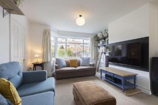 Charming 2-Bed Home in Stonehouse Vacation rental in Stroud District