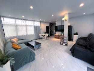 Heart of Phrom Phong Vacation rental in Bangkok