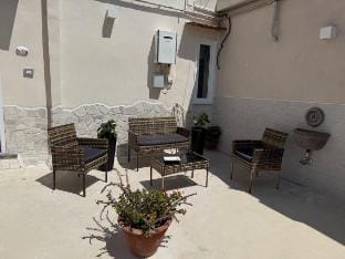 Storico 31 Megaride cozy studio apartment Vacation rental in Naples