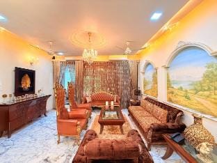Royal Palms 5BHK Luxe Garden Retreat Spacez Villa Vacation rental in Mumbai