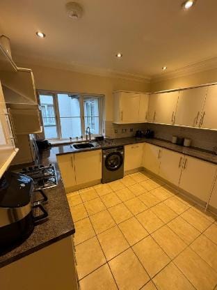 Clevedon House Vacation rental in Newport