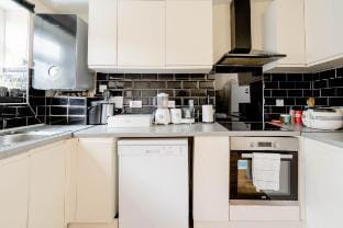 Private room in Dagenham Vacation rental in Barking