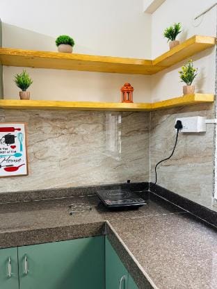 Cozy 1 BHK w Pool, in Porvorim- nr Candolim Beach Vacation rental in Goa, India