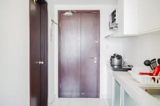 Cozy Studio near ICE BSD & AEON Mall Apartment in West Java