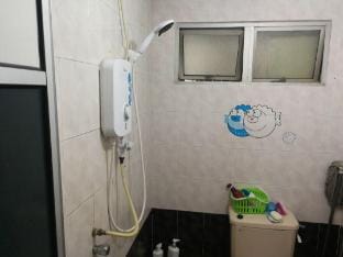 Cozy Single Room for Rent In Sri Petaling, KL Vacation rental in Federal Territory of Kuala Lumpur