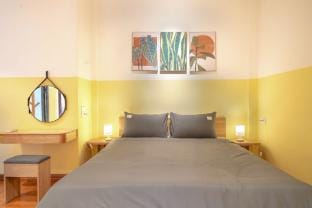 Private House/ 4Beds/ Big Balcony/ Old Quarter Vacation rental in Hanoi