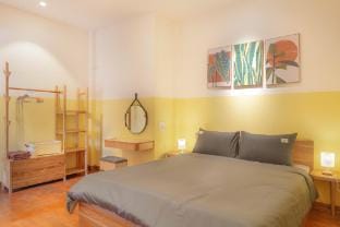 Private House/ 4Beds/ Big Balcony/ Old Quarter Vacation rental in Hanoi
