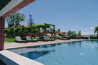 Quinta dos Românticos - Charm House & Wine SPA Farm Stay in Vila Real District