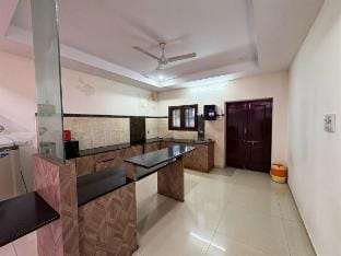 BluePebble Villa Private Pool Retreat by Homeyhuts Farm Stay in Hyderabad