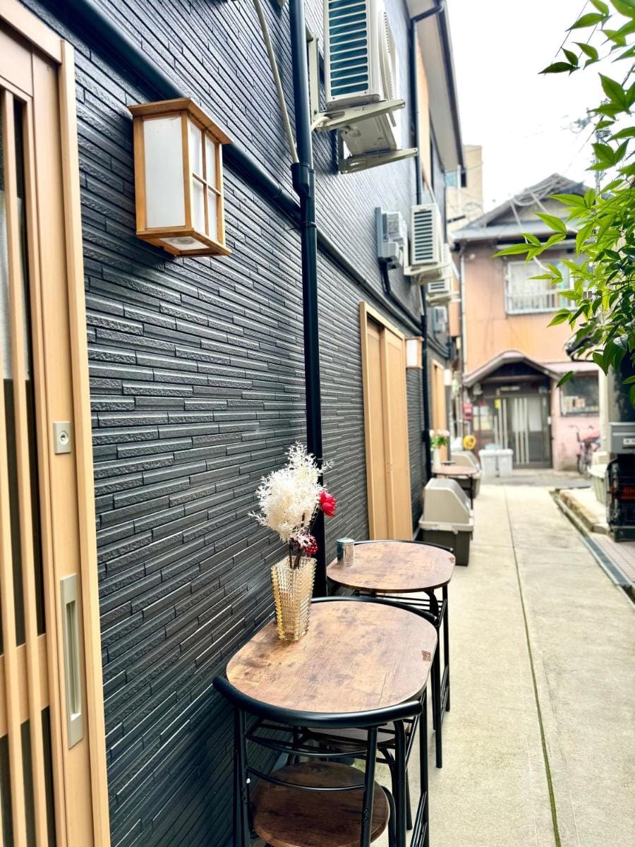 88㎡全新日式別墅A楝/関西機場直達/天下茶屋駅5分鐘/難波黑門市場道頓堀心齋橋通天閣/6-8人 Vacation rental in Osaka